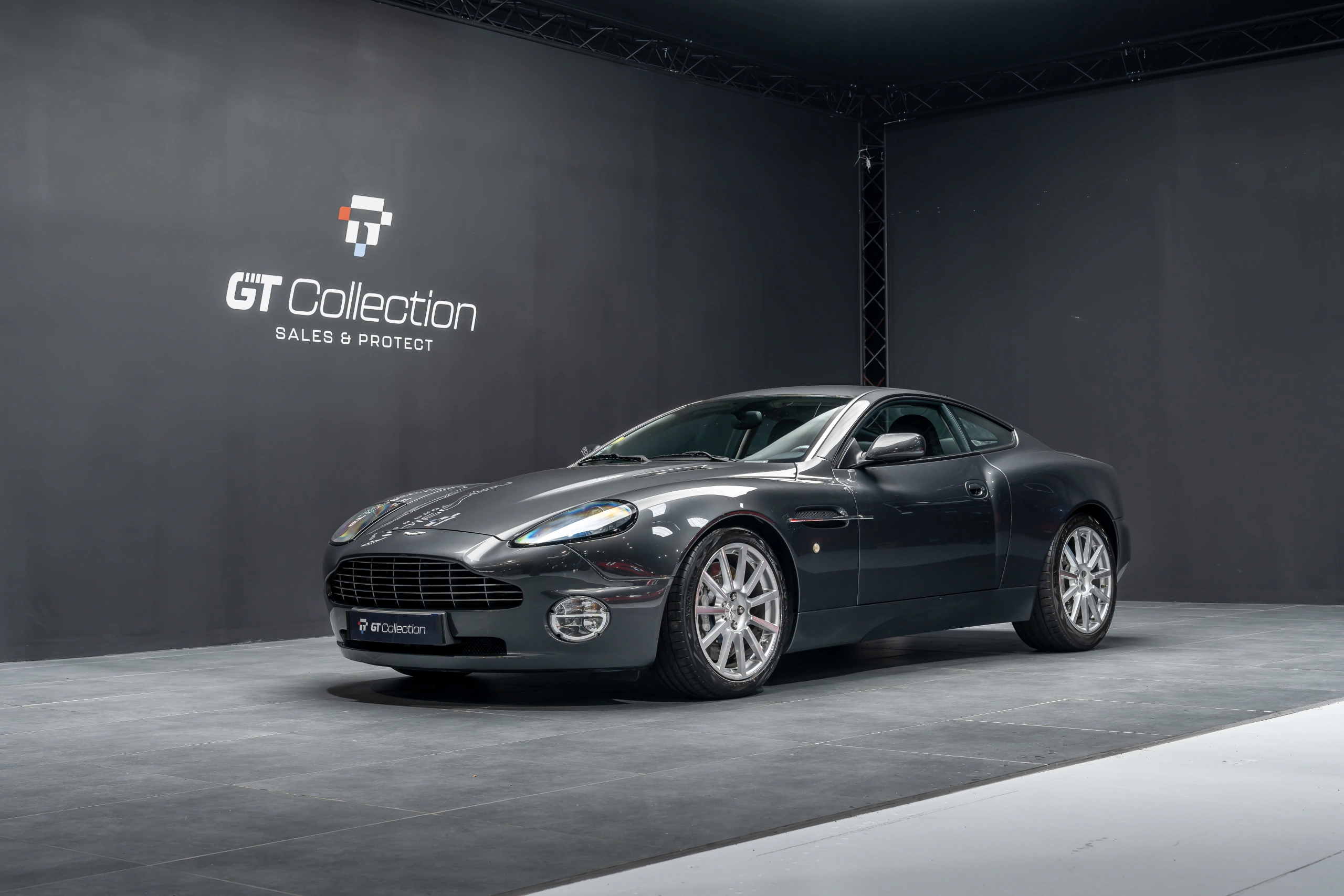 gt-collection-aston-martin-vanquish-s-19