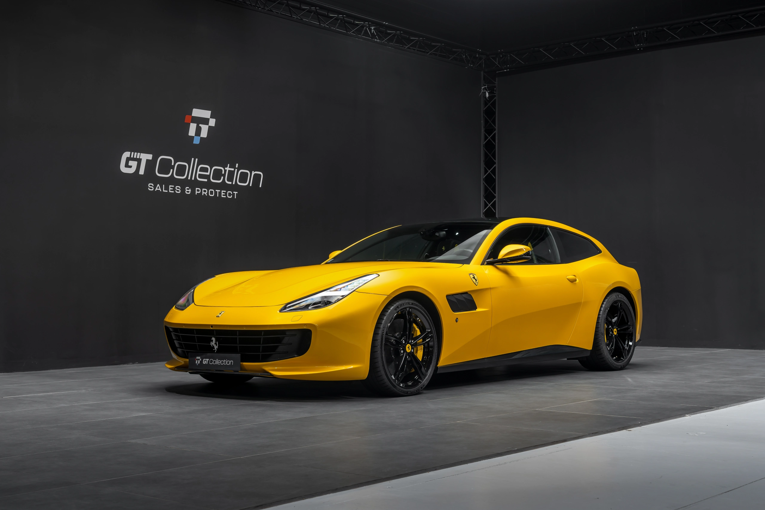 gt-collection-ferrari-gtc4-lusso-19