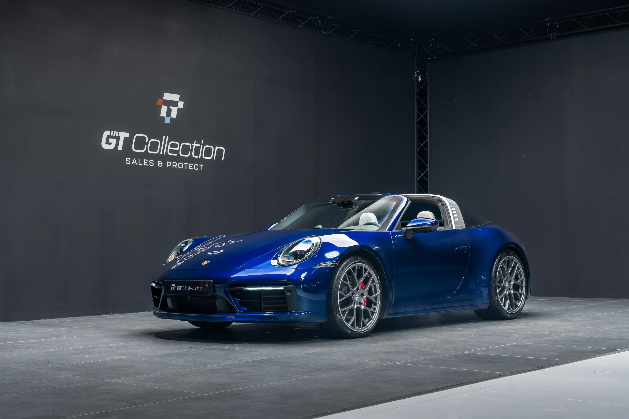 gt-collection-porsche-911-992-targa-4s-cab-1